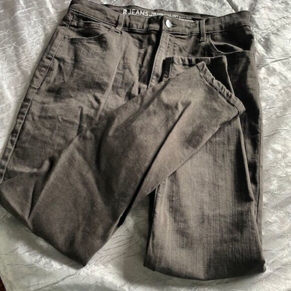 R Jeans Black - Slim-Fit High Jeans –NWOT Size 32 Petite – style DOP 154 2D4 - Picture 1 of 5